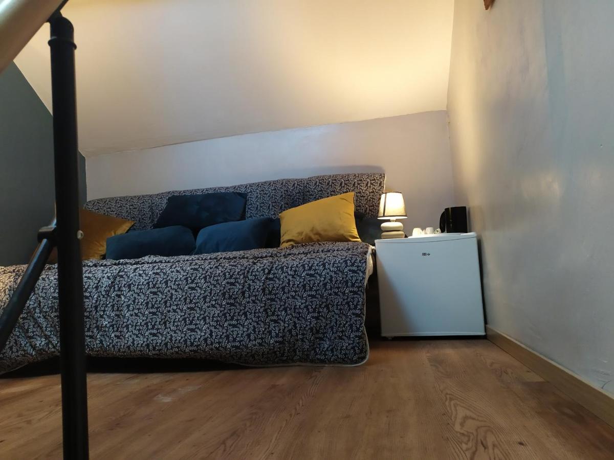 Petit Saint Hubert 1 A 4 Personnes Bed & Breakfast Velles  Dış mekan fotoğraf