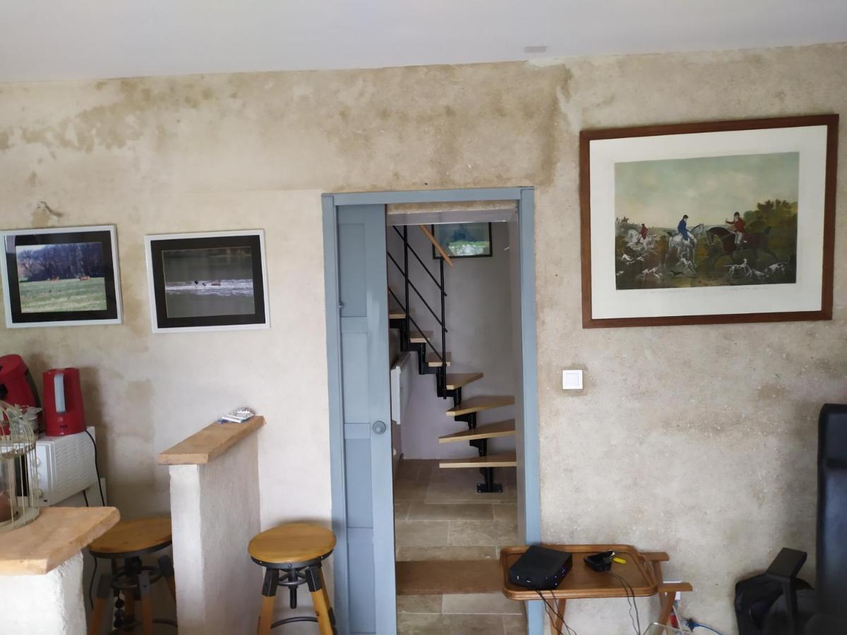 Petit Saint Hubert 1 A 4 Personnes Bed & Breakfast Velles  Dış mekan fotoğraf